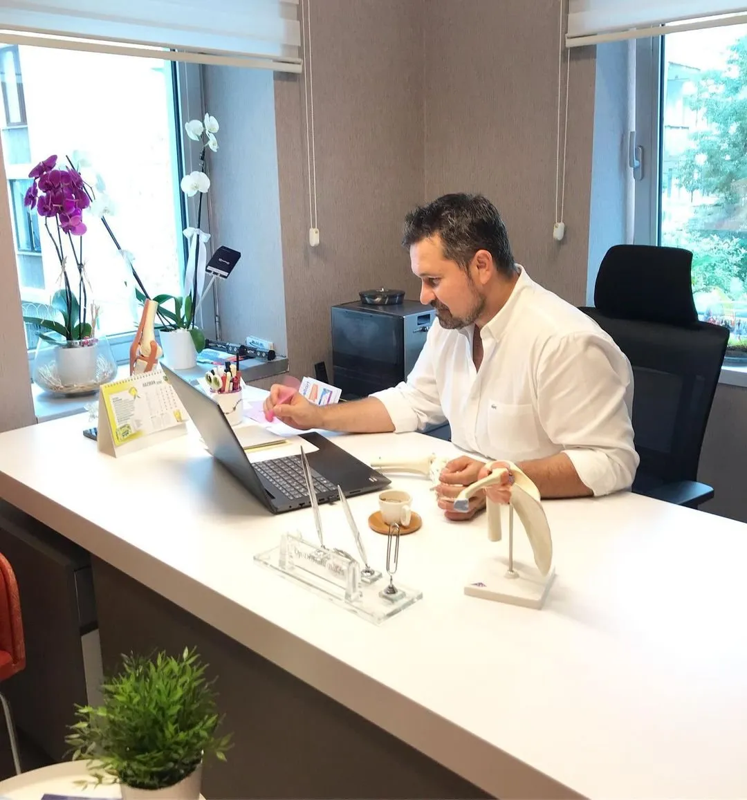 Opr. Dr. Halil Buldu